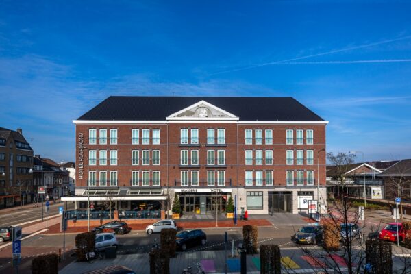 hotel roermond outlet mooie ligging luxe hotel